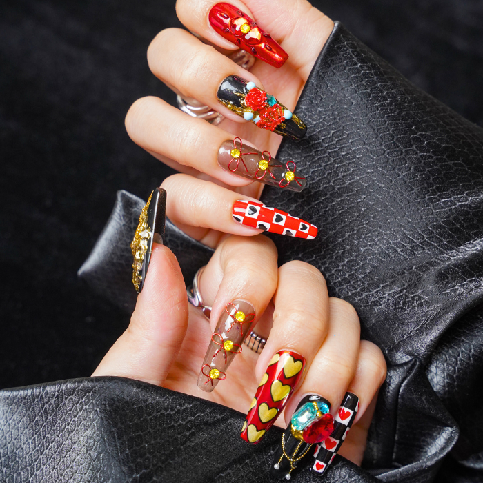 NAILIO™ Queen of Hearts Handmade Press-On Nails